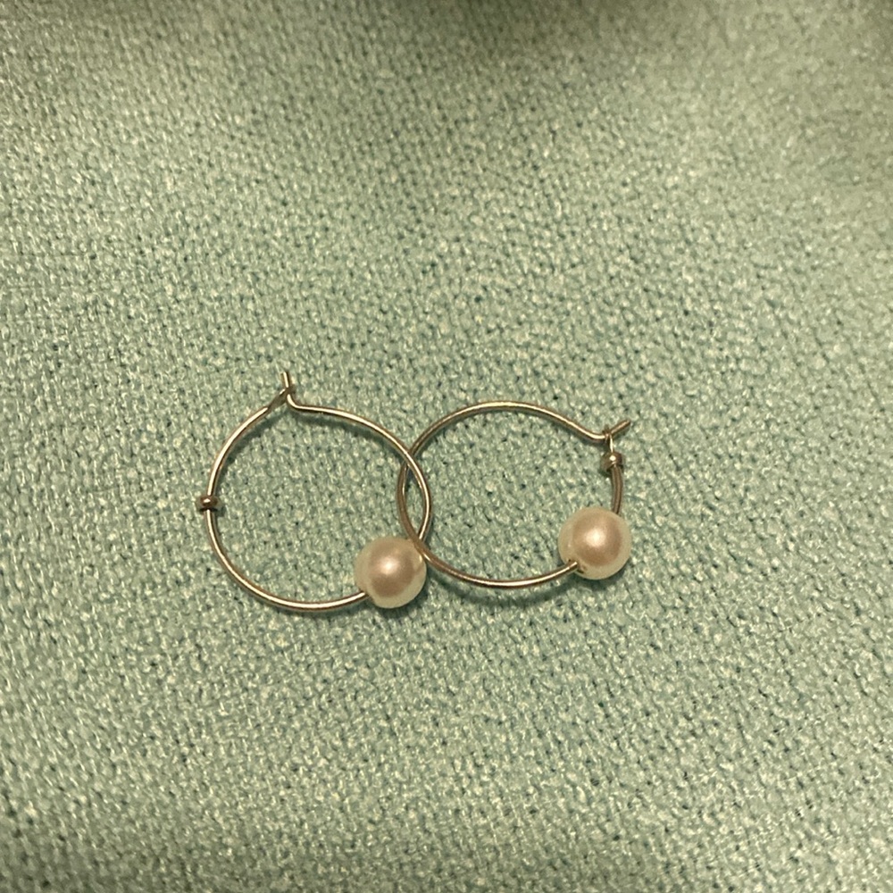 Pearl earrings